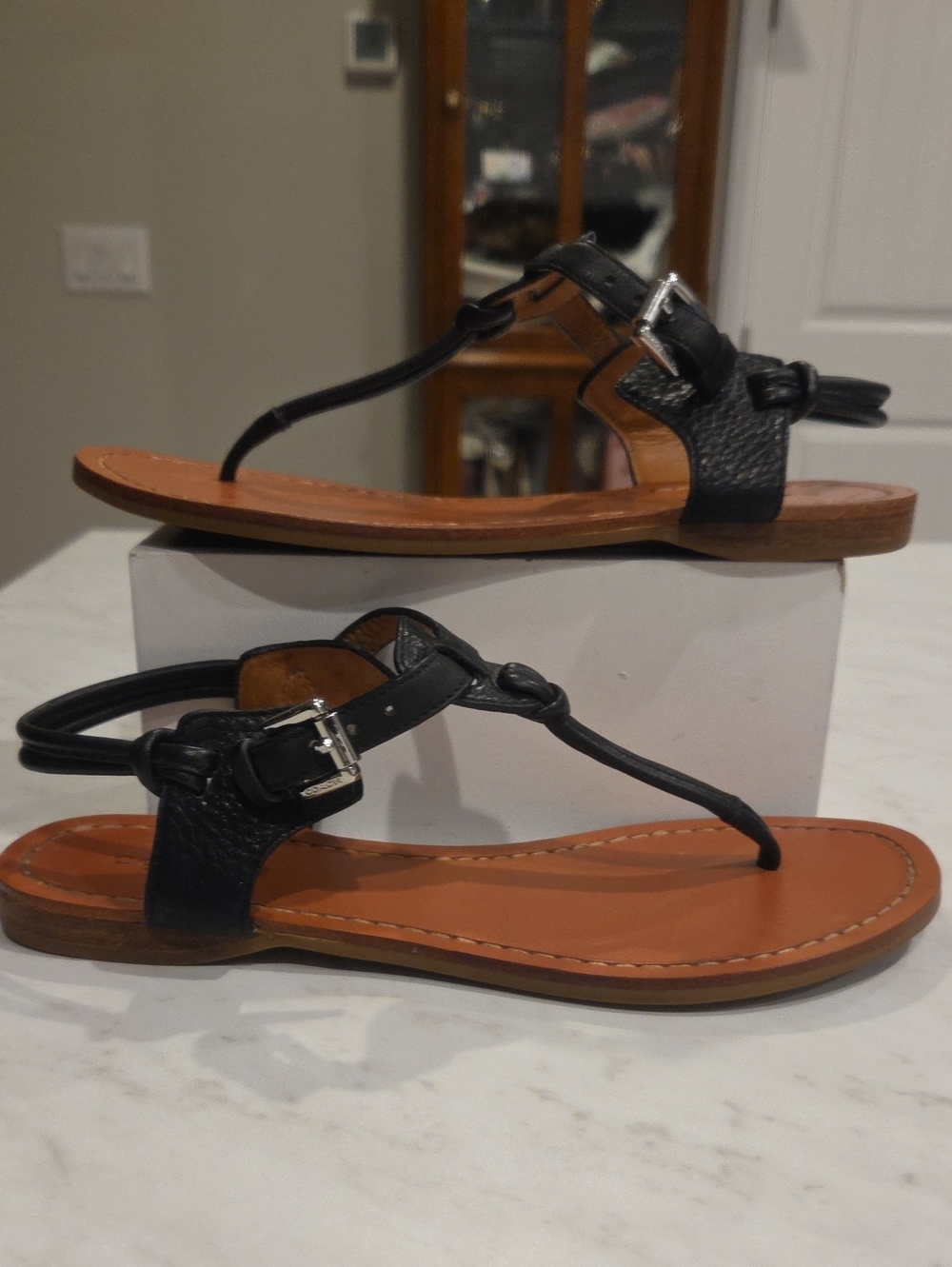 Coach Women's Black Leather Knot-Detail T-Strap Sandals Size 5.5